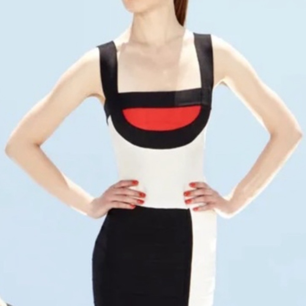 Herve Leger bandage dress. - Picture 4 of 6